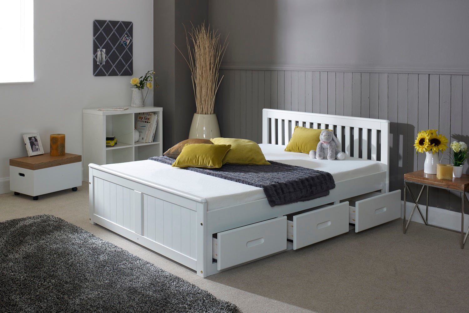 4'6" Mission White Wooden Storage Bed