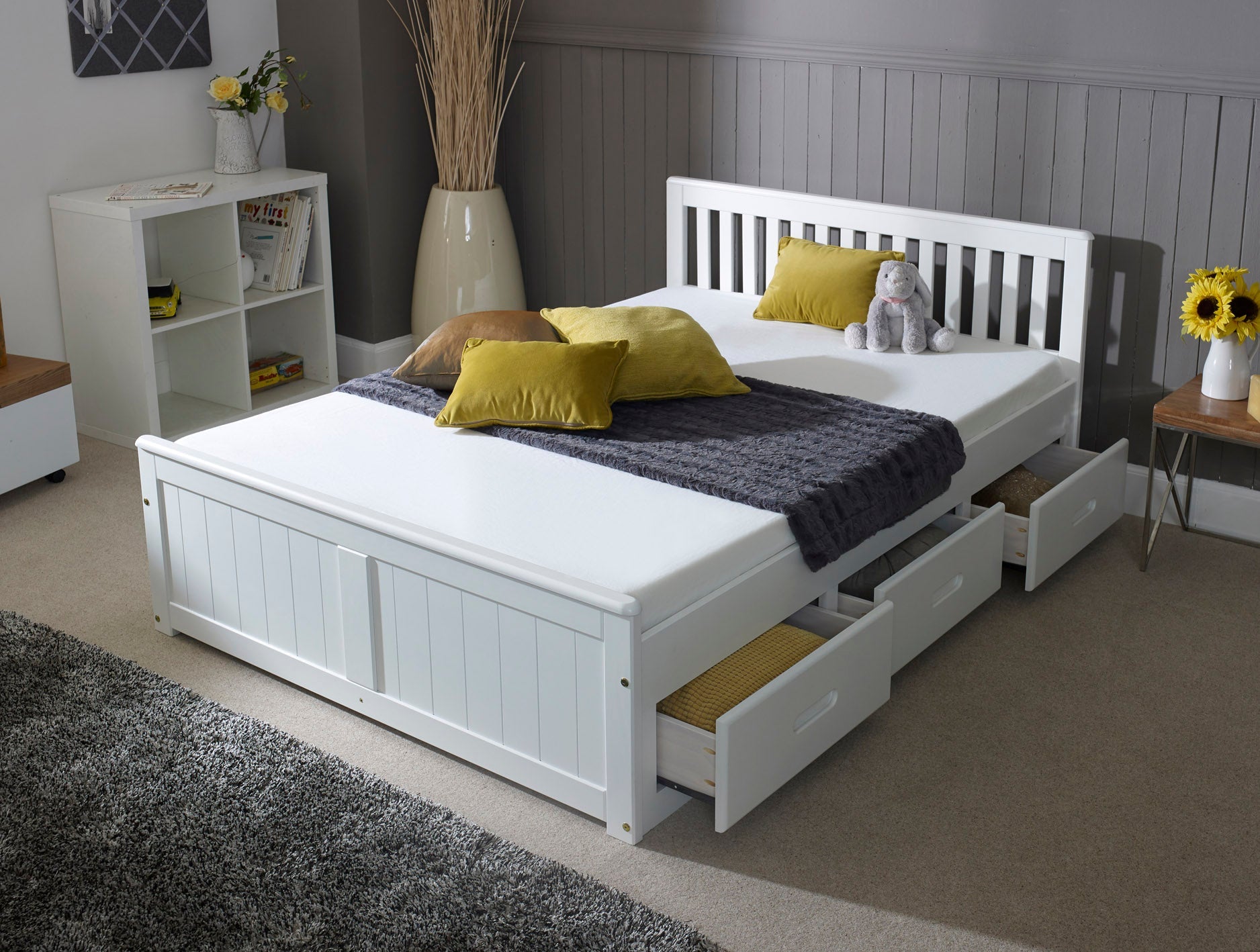 4'6" Mission White Wooden Storage Bed